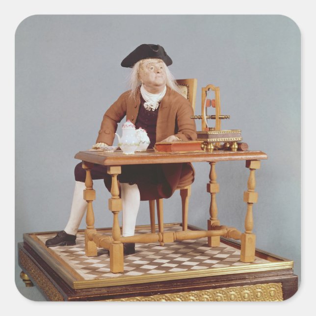 Modell von Benjamin Franklin an seinem Tisch Quadratischer Aufkleber (Vorderseite)