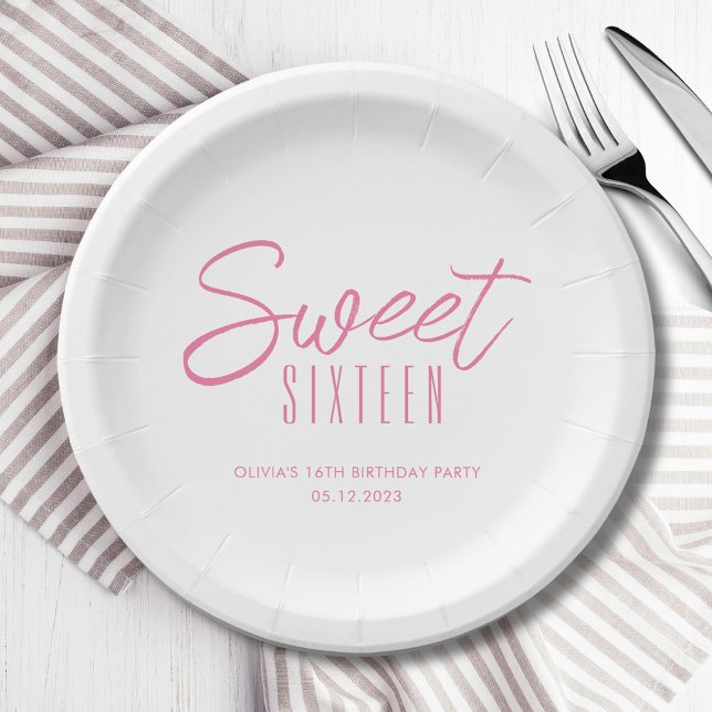 Modern 16 . Geburtstag Pink Girls 16. Party Pappteller (Sweet Sixteen 16th Sixteenth girls birthday party paper plates in white & pink. See full range.)