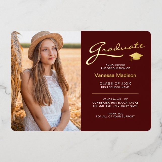 Modern 2 Foto Red White & Gold Foil Grad Card Folieneinladung (Vorderseite)