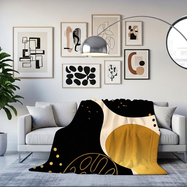 Modern Abstract Black and Gold Organic Pattern Fleecedecke (Von Creator hochgeladen)