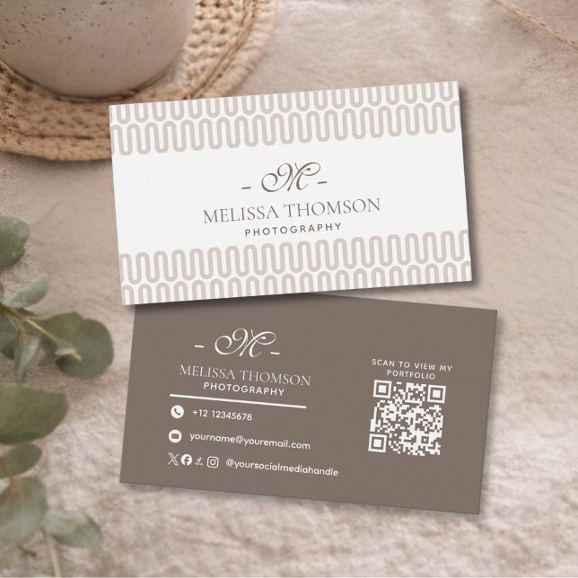 Modern Abstract Boho Neutral Beige Professional  Visitenkarte (Von Creator hochgeladen)