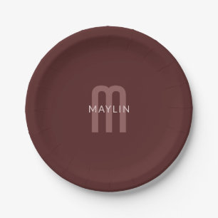 Modern aussehendes monogrammierter Name Maronrot Pappteller