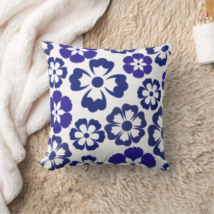 Modern Azure Blooms Throw Kissen