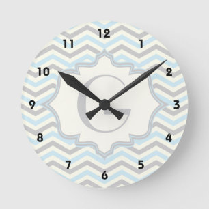 Modern baby blue, grey, ivory chevron pattern runde wanduhr
