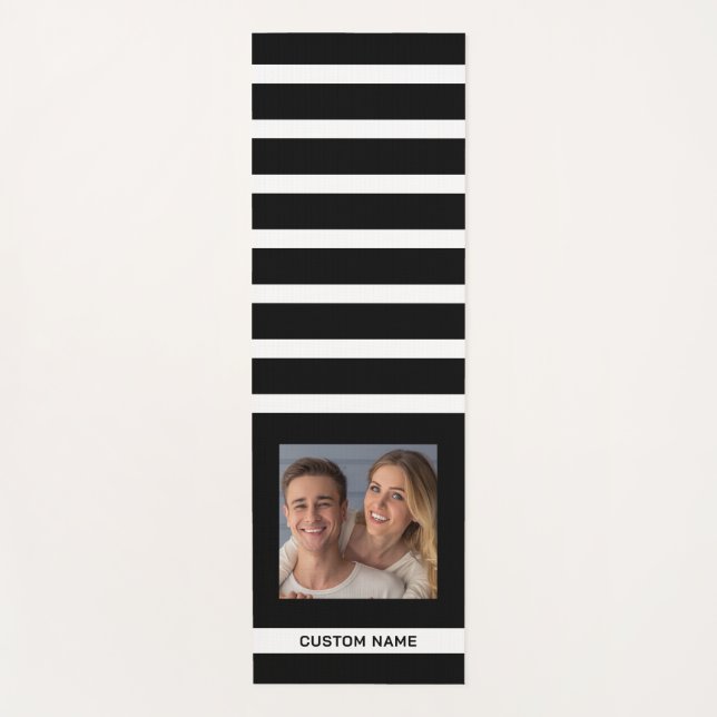 Modern Black And White Striped Personalized Photo Yogamatte (Vorderseite)
