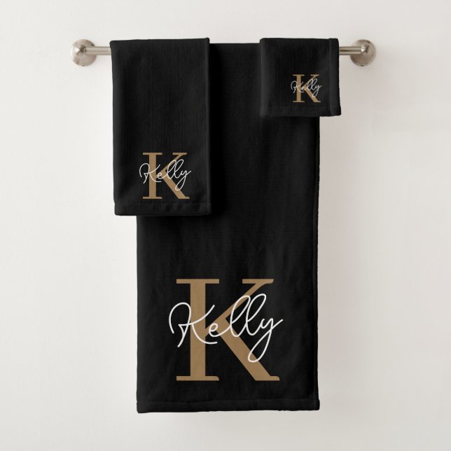 Modern Black Gold Monogram Script Badhandtuch Set (Insitu)