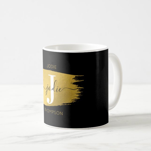 Modern Black & Gold Script Monogram Kaffeetasse (VorderseiteRechts)