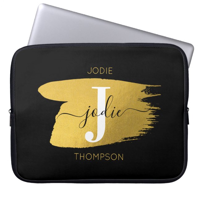 Modern Black & Gold Script Monogram Laptopschutzhülle (Vorderseite)