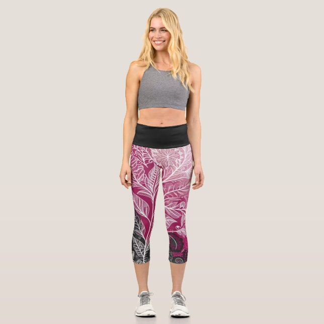 Modern Black Pink Floral and Leaf  Capri Leggings (Vorderseite)