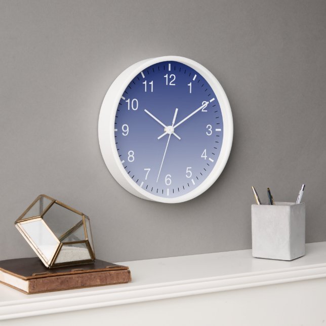 Modern Blue Ombre Uhr (Büro)