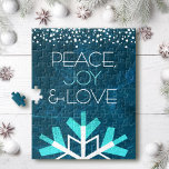 Modern Blue Snowflake Peace Joy Liebe Typografie Puzzle<br><div class="desc">"Frieden, Freude und Liebe." Eine riesige, lustige, spielerische, weiße und türkisfarbene Schneeflocke-Illustration und eine moderne Typografie auf einem aquamarinen Marmorgrundstück, das Sie in die Urlaubssaison einbinden. Ein weißer und türkisfarbener Konfetti-Punkt umrahmt den oberen Bereich. Genießen Sie die Wärme und Freude der Ferienzeit, wenn Sie dieses atemberaubende, farbenfrohe Hanukkah-Puzzle benutzen. Passende...</div>