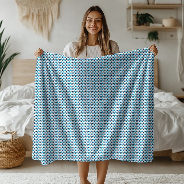 Modern Blue Triangle Geometric Muster Sherpadecke (Von Creator hochgeladen)