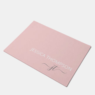 Modern Blush Pink Einfache Bezeichnung für das Mon Fußmatte