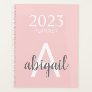 Modern Blush Pink Einfache Monogramm Name 2023 Planer
