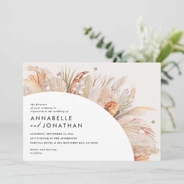 Modern bohemian terracotta pampas grass wedding (Stehend Vorderseite)