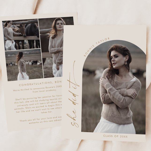 Modern Boho Arch Creme Sie tat es Foto Abschluss Ankündigung (Von Creator hochgeladen)