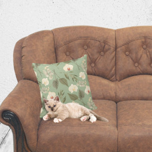 Modern Boho Floral on Sage Kissen