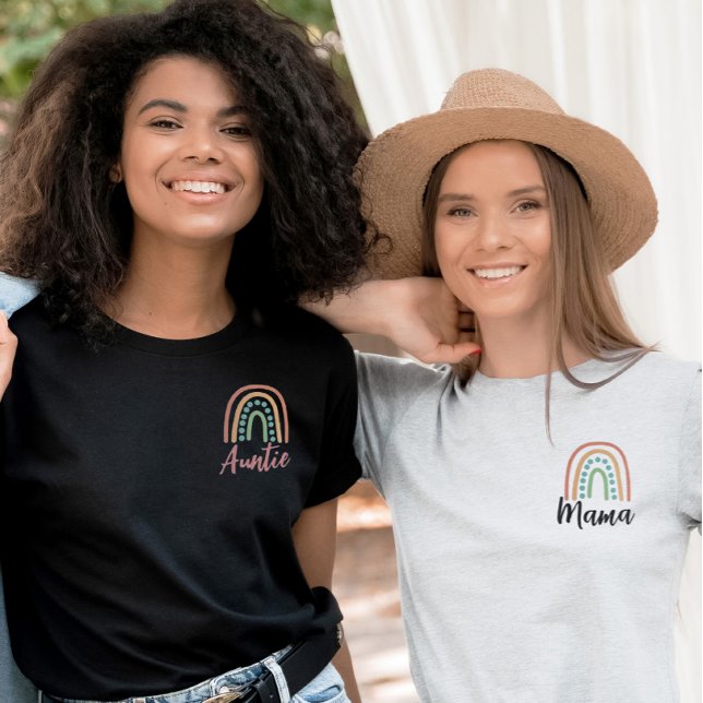 Modern Boho Rainbow Auntie T - Shirt (Von Creator hochgeladen)