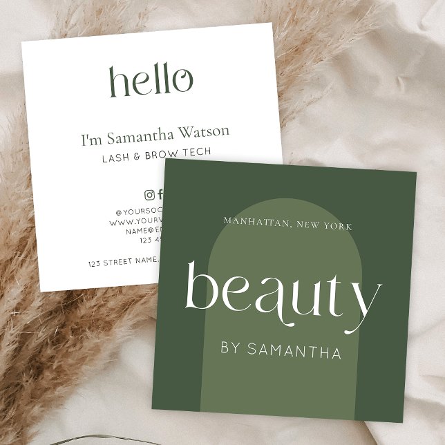 Modern Boho Sage Green Lash Brows Beautician Quadratische Visitenkarte (Modern beauty salon business cards in boho sage green aesthetic with trendy display fonts)