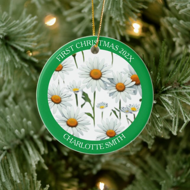 Modern Boho White Daisy Floral Erste Weihnachten Keramik Ornament (Baum)