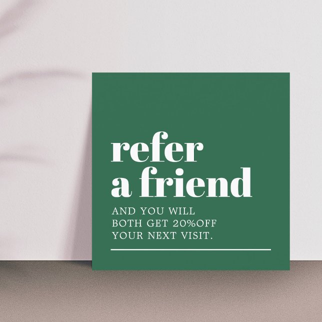 Modern Bold Green White Beauty Salon Empfehlungskarte (Von Creator hochgeladen)