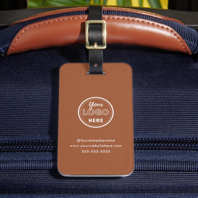 Modern Branding - Minimalistisches Terracotta-Prom Gepäckanhänger (Vorderseite Insitu 2)