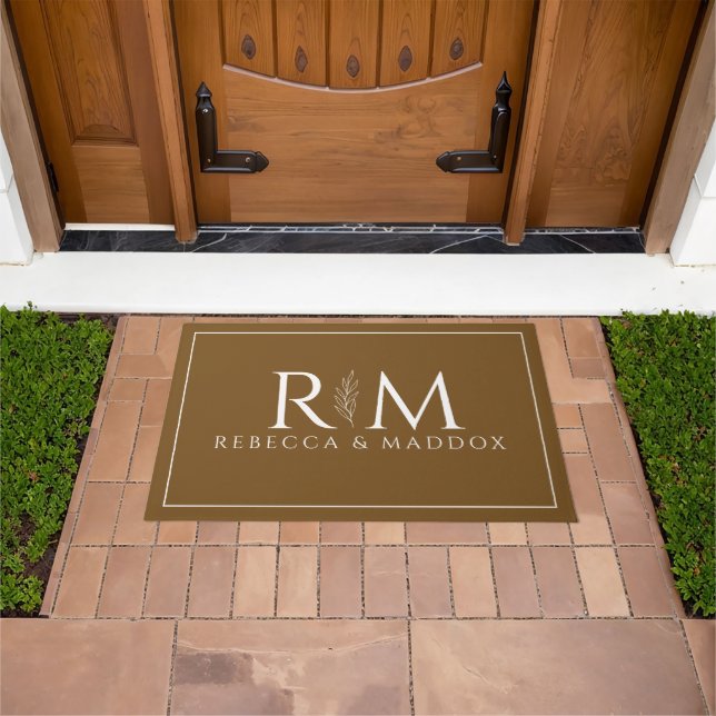 Modern Brown Monogram Door Mat Fußmatte (Außenbereich)