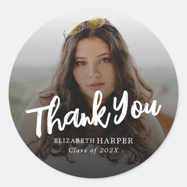 Modern Brush Script Photo Graduation Thank You Runder Aufkleber (Vorderseite)