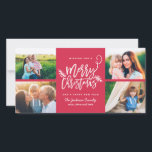 Modern Brush Script Weihnachtsfeiertag 4-Foto Rot Feiertagskarte<br><div class="desc">Machen Sie eine atemberaubende Aussage in dieser Urlaubssaison mit dieser stilvollen 4-Foto-Karte mit "Frohe Weihnachten" in einem Pinsel-Script-Schriftart. Für weitere Stücke in diesem Design kaufen Sie unseren Online-Shop!</div>