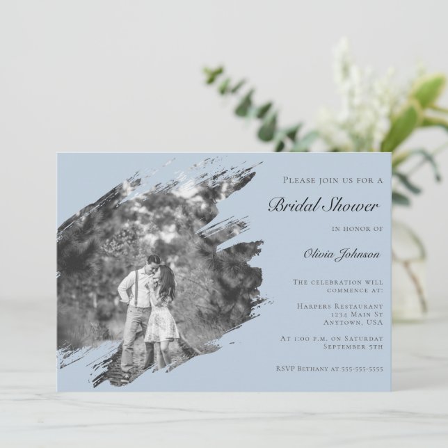 Modern Brushstroke Photo Bridal Shower Blue Einladung (Stehend Vorderseite)