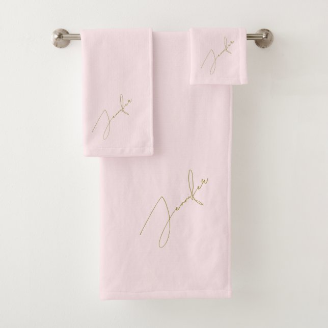 Modern Chic Blush Gold Name Script Badhandtuch Set (Insitu)