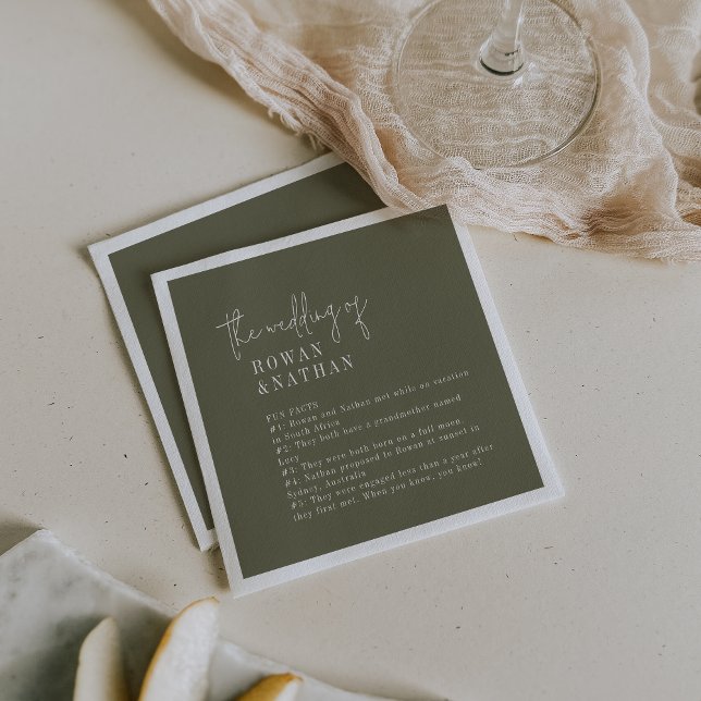 Modern Chic Olive Green Fun Fakten Hochzeit Serviette (Von Creator hochgeladen)