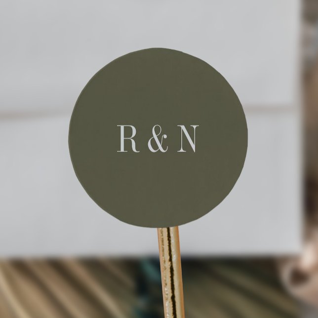 Modern Chic Olive Green Monogram Stickers (Von Creator hochgeladen)