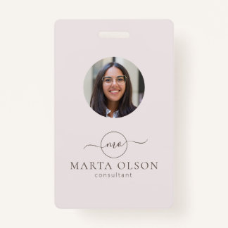 Modern Circle Logo Mitarbeiter ID Pink Strichcode Ausweis