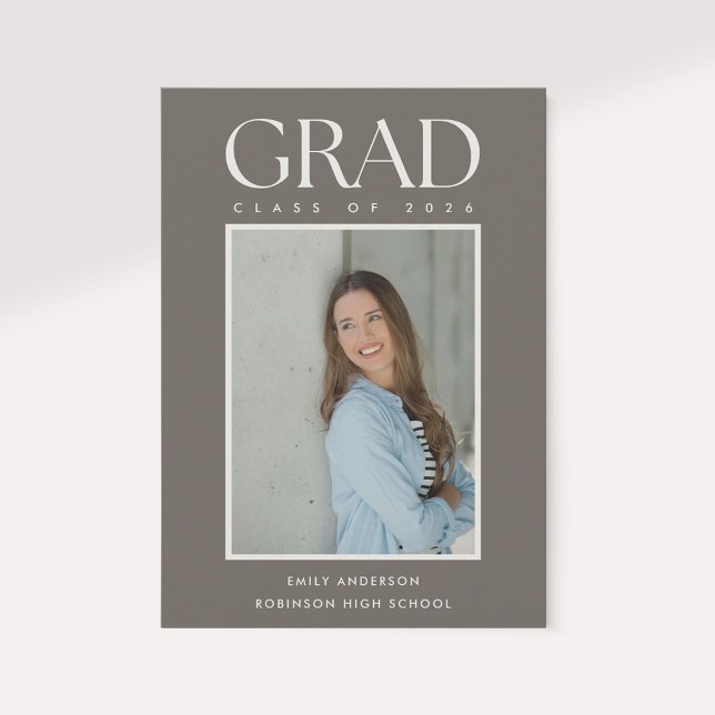 Modern Classic Brown Graduation Photo Announcement Ankündigung (Von Creator hochgeladen)