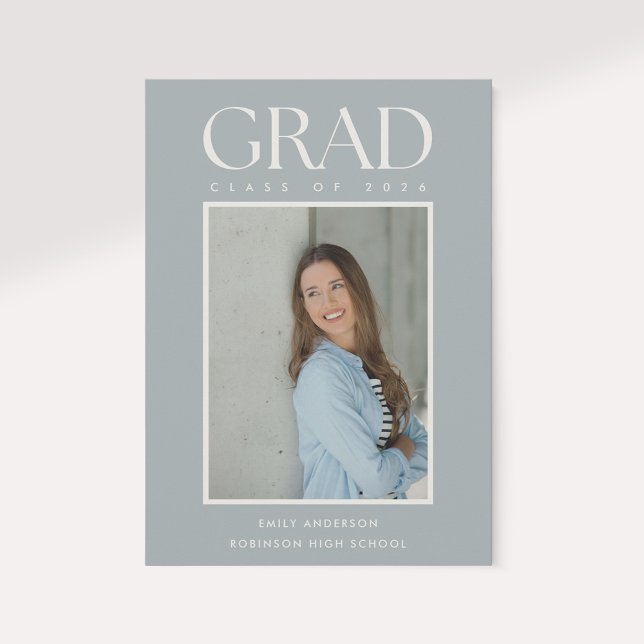 Modern Classic Sage Graduation Photo Announcement Ankündigung (Von Creator hochgeladen)