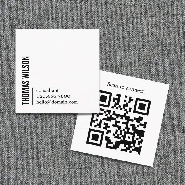 Modern Clean Bold Black White Consultant QR code Quadratische Visitenkarte (Von Creator hochgeladen)