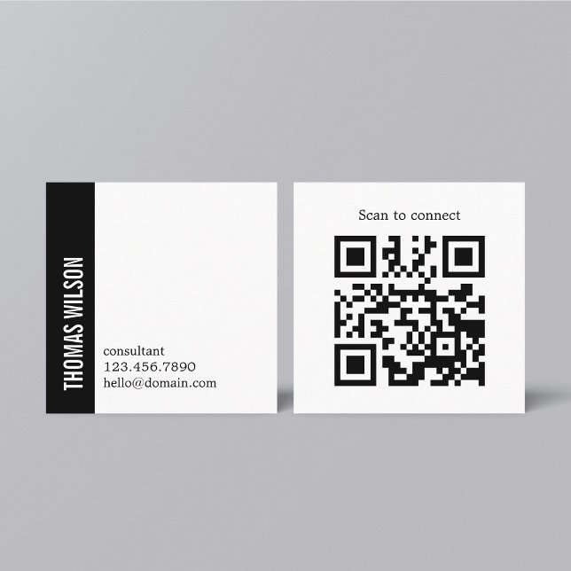 Modern Clean Bold Black White Consultant QR code Quadratische Visitenkarte (Von Creator hochgeladen)