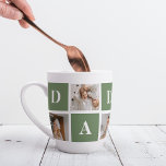Modern Collage Foto & Happy Vathers Day Gift Milchtasse<br><div class="desc">Ein modernes Collage Foto ist eine kreative Art, jemanden zu feiern und zu ehren, der in deinem Leben etwas Besonderes ist, wie deinen Vater, am Vatertag. Es geht darum, verschiedene Fotos zu kompilieren und sie visuell ansprechend zusammenzufügen, um eine zusammenhängende und sinnvolle Komposition zu schaffen. Um ein modernes Collage Foto...</div>