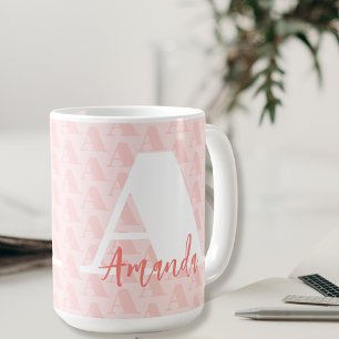 Modern Coral Initial White Letter Script Kaffeetasse