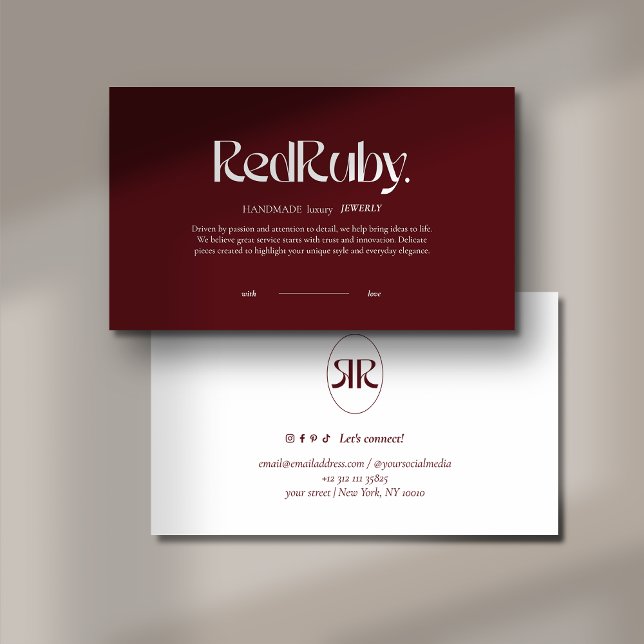 Modern Dark Red Minimalist Business Card Visitenkarte (Von Creator hochgeladen)