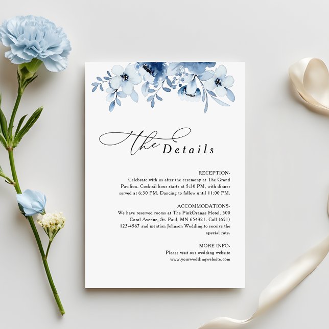 Modern Dusty Blue Floral Wedding Details Begleitkarte (Von Creator hochgeladen)