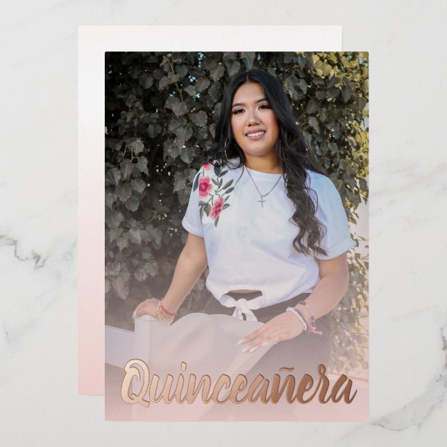 Modern Dusty Pink Rose Gold Quinceanera Folieneinladung (Vorderseite/Rückseite)