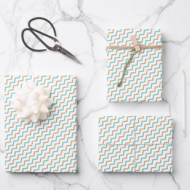 Modern Elegant Green Gold Zig Zag Chevron Geschenkpapier Set (Vorderseite)