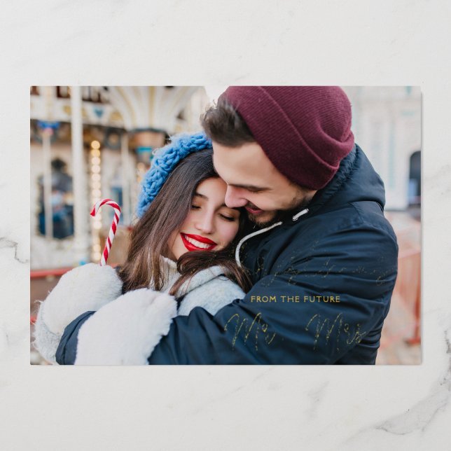 Modern Elegant Mr & Mrs Christmas Couple Wedding Folieneinladung (Vorderseite)