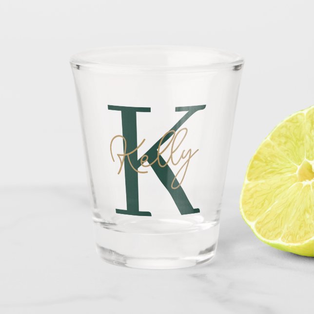 Modern Emerald Green Monogram Script Schnapsglas (Vorderseite)