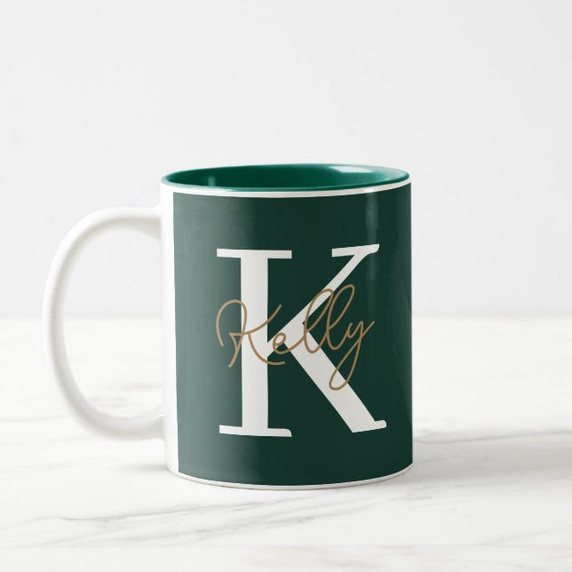 Modern Emerald Green Monogram Script Zweifarbige Tasse (Links)