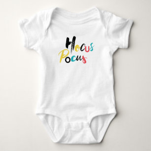 Modern, farbenfroh, lustig, cool, trendig Hocus Po Baby Strampler
