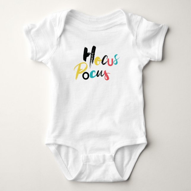 Modern, farbenfroh, lustig, cool, trendig Hocus Po Baby Strampler (Vorderseite)