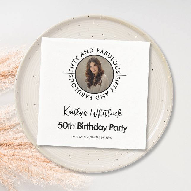 Modern, fett, schwarz, weiß, Fünfzig und fantastis Serviette (black and white fifty and fabulous 50th birthday party napkins with bold typography and script font)